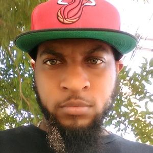 Meet your Posher, Chikia